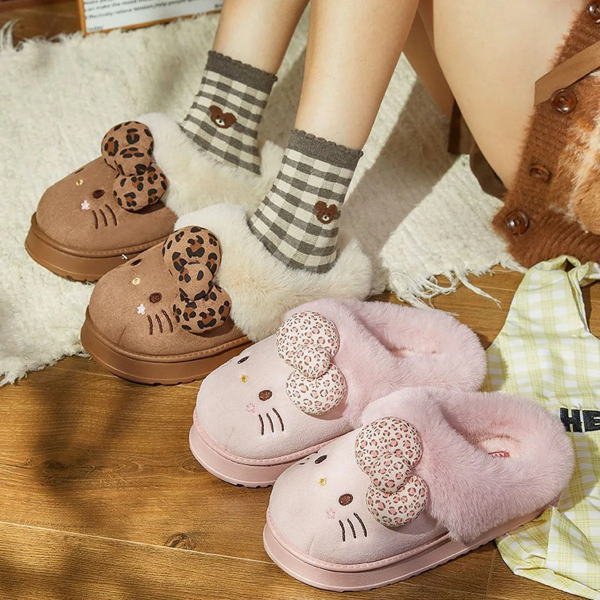 

Осенне-зимние тапочки «Hello Kitty» для женщин, плюшевые милые домашние теплые хлопковые тапочки Kawaii Sanrio, домашняя домашняя обувь с героями мультфильмов, подарки