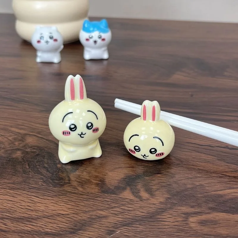 

Chiikawa Ceramic Chopstick Holder Cute Kawaii Chopstick Rest Tableware Decor Reusable Dining Accessory for Home Kitchen 2026 New