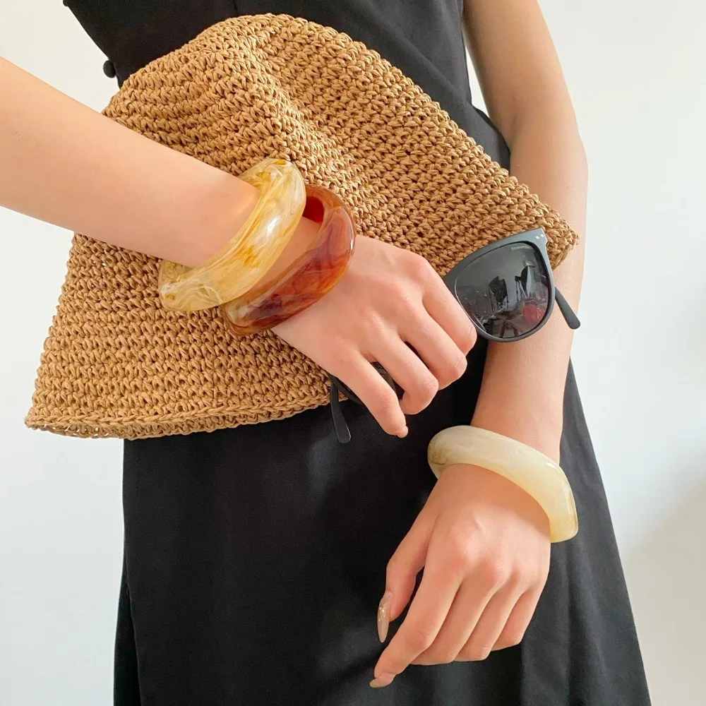 Trend Light Luxury Fashion Transparent Gradient Resin Bangle Simple Niche Temperament Retro Personality Versatile Hand Accessori