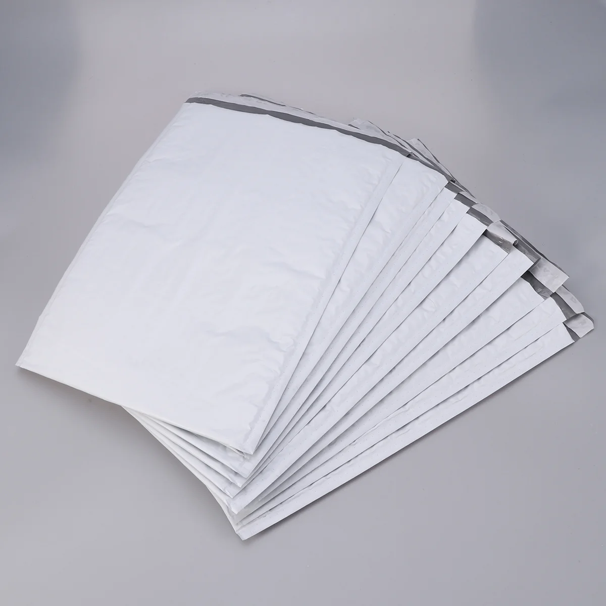 

10Pcs Packaging Mailing Bags Flexible Waterproof Padded Envelopes 26x34cm Bubble Mailing Bags Padded Envelopes
