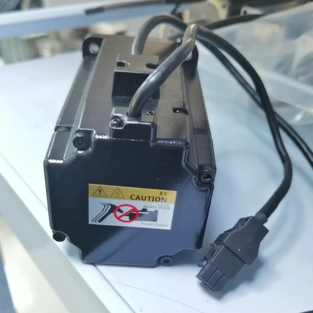 サーボモーター ECMA-C30807PS 新品オリジナル