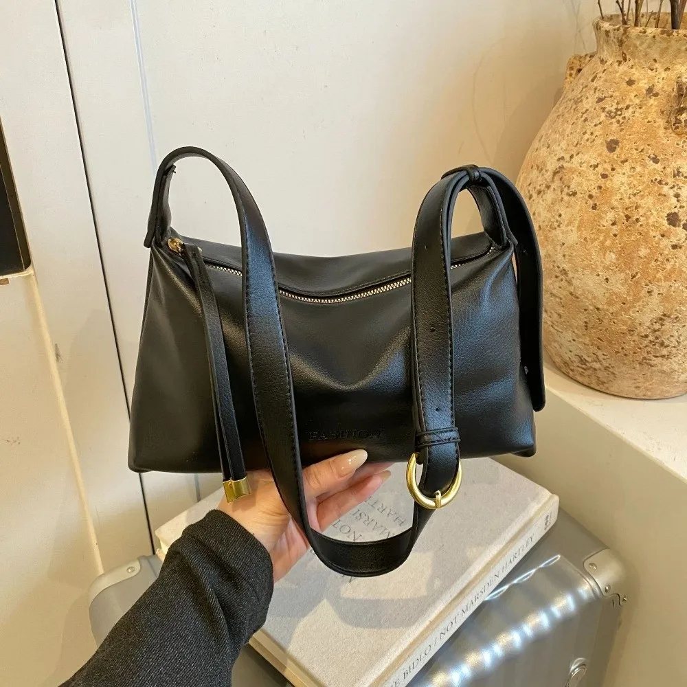 

Fashion PU Leather Women Crossbody Bag Casual Retro Dumpling Bag Large Capacity Versatile Underarm Bag Daily Use