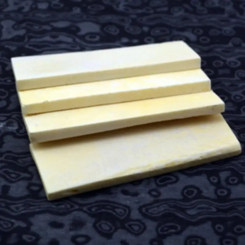 1 Buah Bahan Tulang Sapi Keterbatasan untuk DIY Bahan Pegangan Pisau untuk Alat Pemotong Damaskus Septum 90x30x5mm