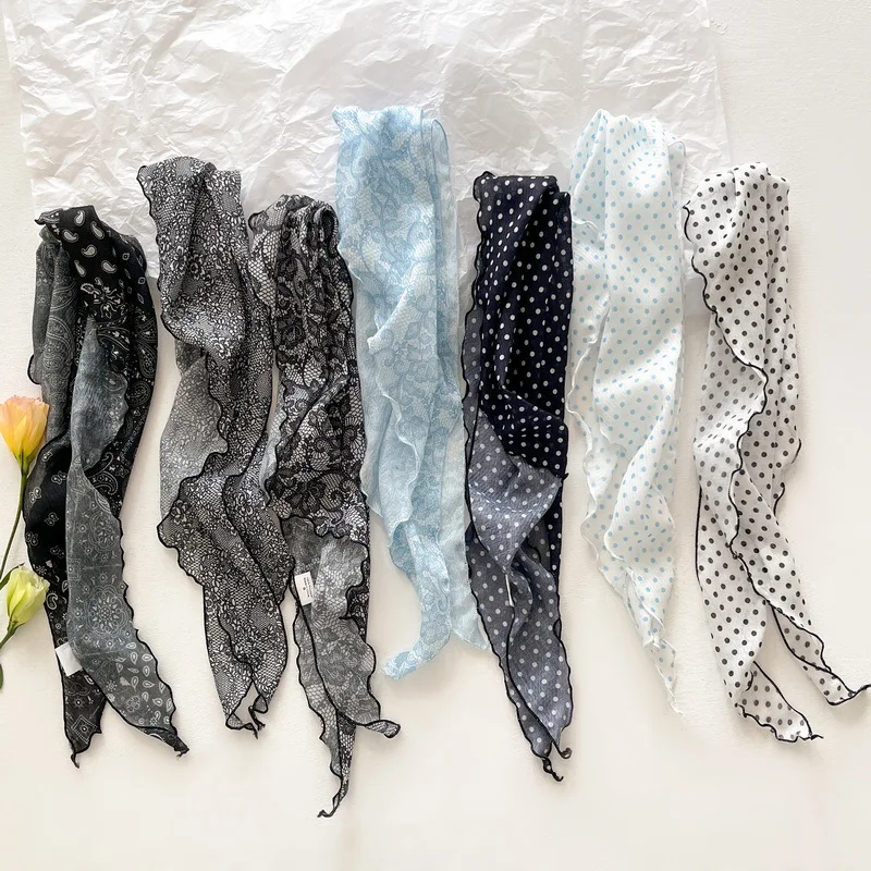 

Woodland-Style Lace-Trimmed Triangle Scarf: Women's Retro Polka-Dot Cotton-Linen Headband with Decorative Scarf