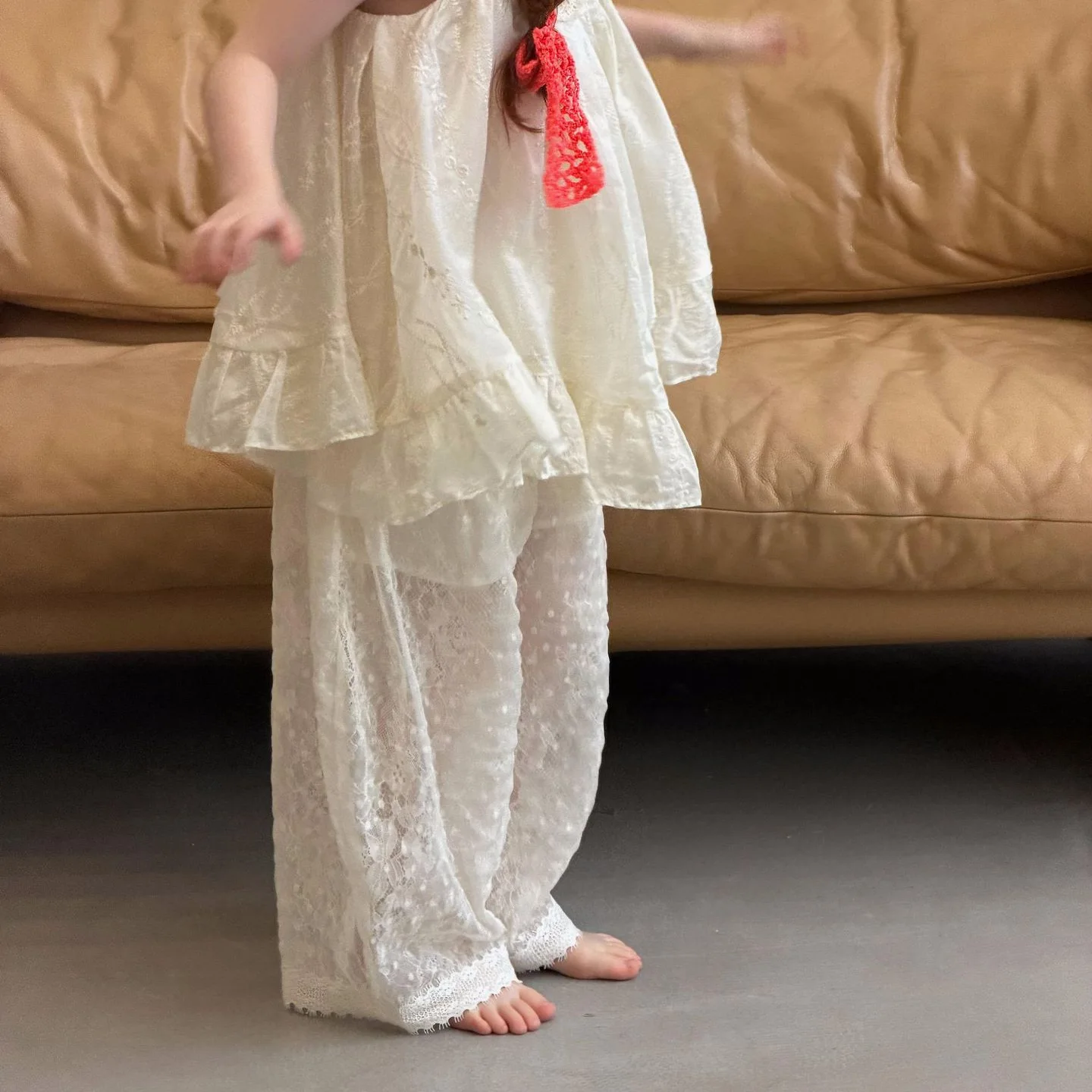 

Korean Children Clothing 2026 Summer New Girls Pants Lace Hollow Out Leg Up Pants Lantern Pants