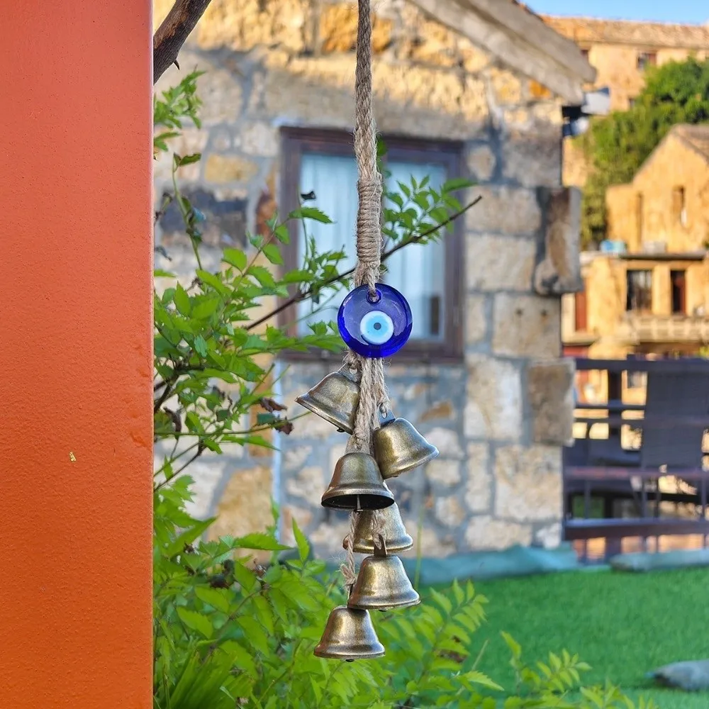 Gift Choice Vintage Witch Bells Handmade Retro Wind Chime Bell Soft Chime Bronze Metal Bell Pendant Window Hanging