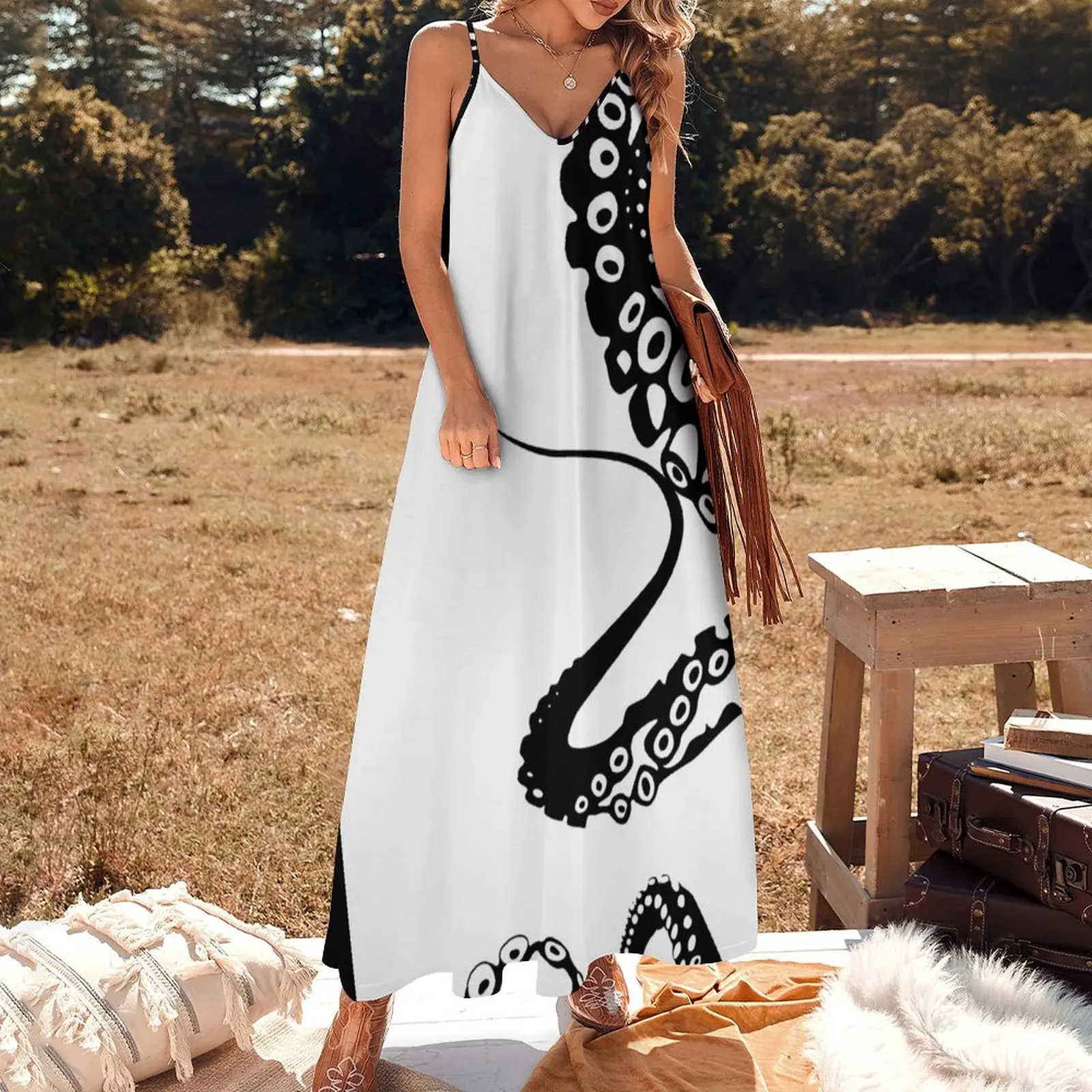 Kraken Octopus Cthulhu Tentacles From The Ocean Deep Sleeveless Long Dress chic and elegant woman dress Dress