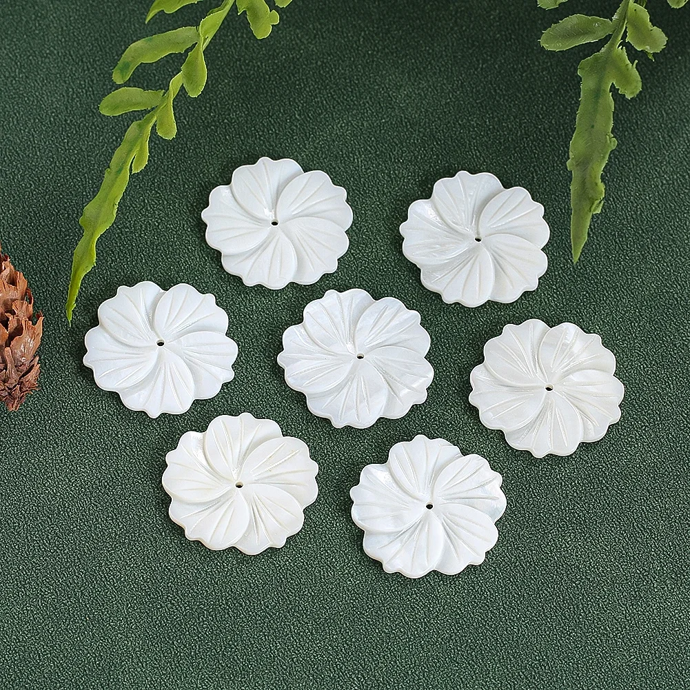 2pcs Freshwater Shell Carved Flower Mother-of-Pearl Shellfish Middle Hole Five Petal Flower DIY Accessories for Handmade Jewelry