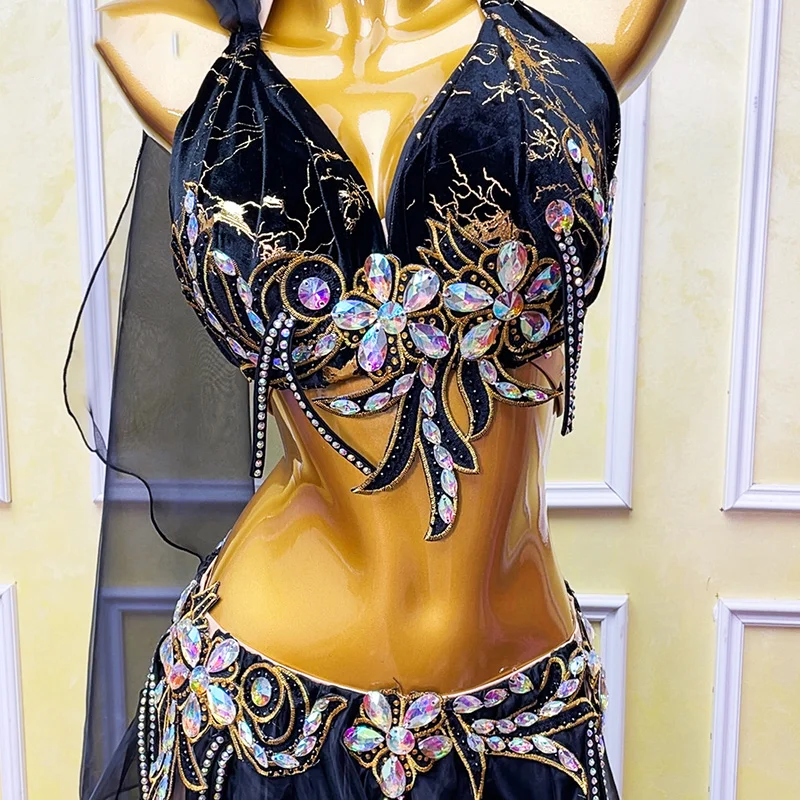 Costume da performance di danza del ventre da donna Set di diamanti di lusso di fascia alta Abbigliamento da competizione professionale di danza del ventre per adulti
