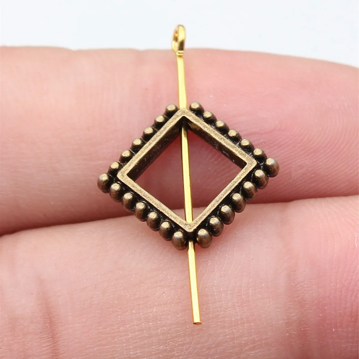 10 Stück 17 x 15 x 3 mm, 2 Farben, antike silberfarbene Farbe, antike bronzefarbene Farbe, kleine Loch-Abstandsperlen, Vintage-Schmuckzubehör