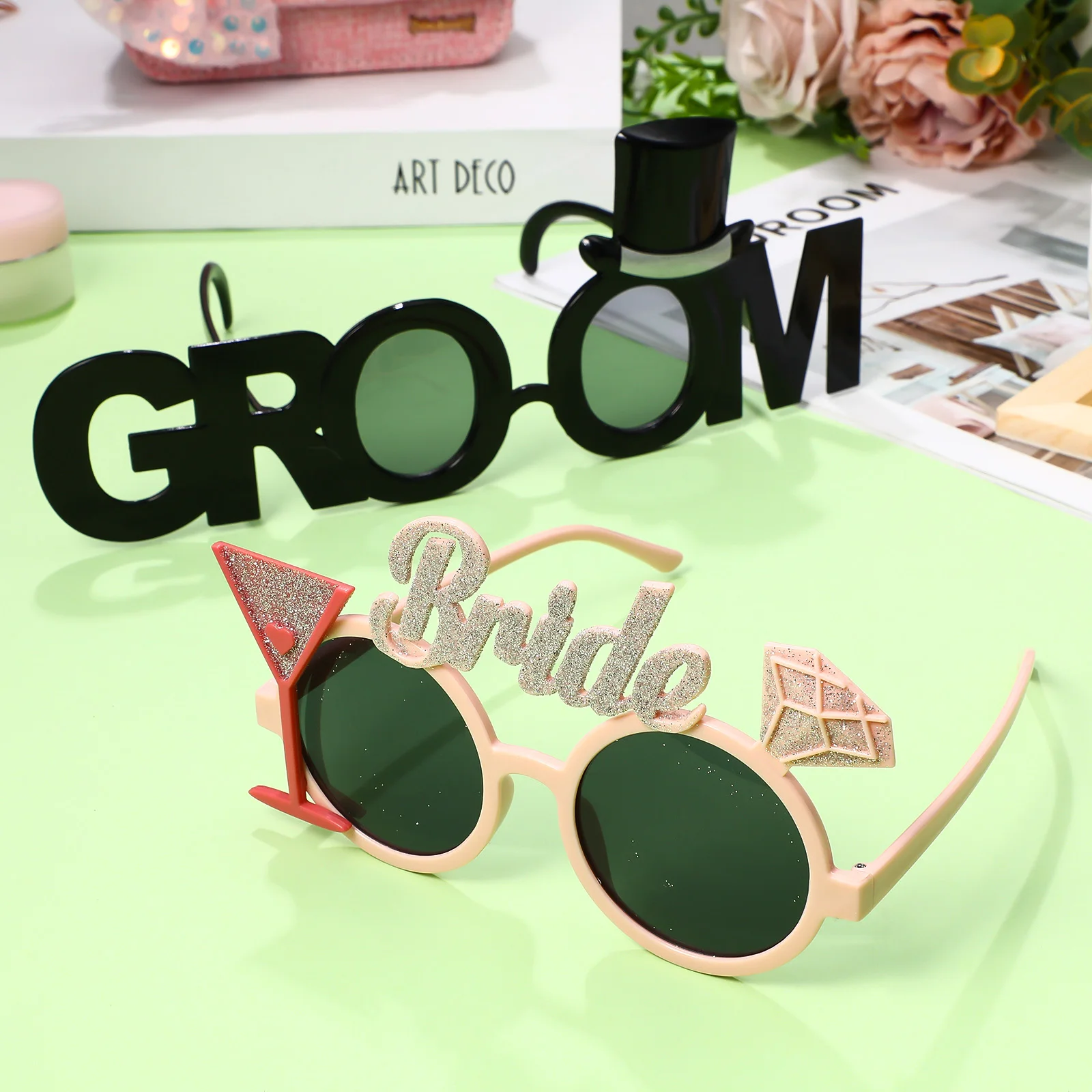 

2pcs Pink Bride Glasses Black Groom Eyewear Photo Props for Wedding Party Bachelor Party Plastic Fashion Accessories