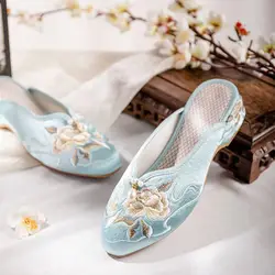 Spring Summer Women's style Baotou Half Slippers Ethnic Style Pointed Silk Satin Embroidered Home Cloth Slippers Casual Slippers