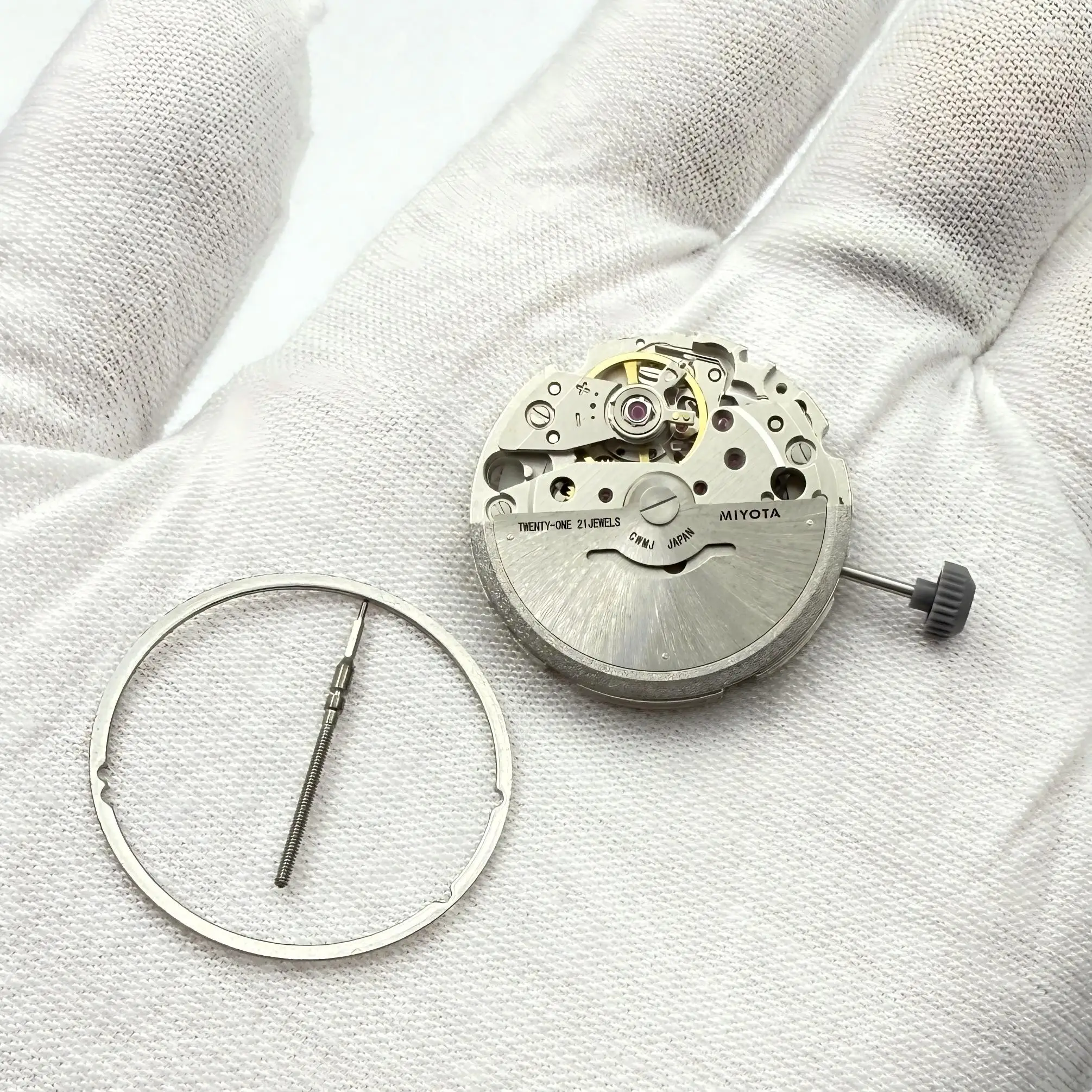 Thumbnail 3 - #82 Best Automatic Movement Watches to Buy In 2026