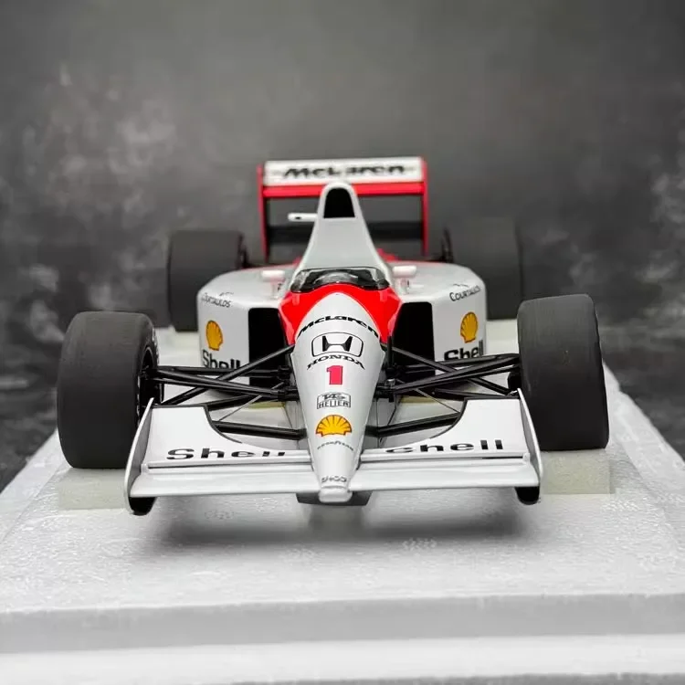 AUTOart Car Model 1/18 Honda McLaren F1 McLaren MP4/6 1991 Senna Motors Simulation Cars Model Boy Collection Birthday Gift