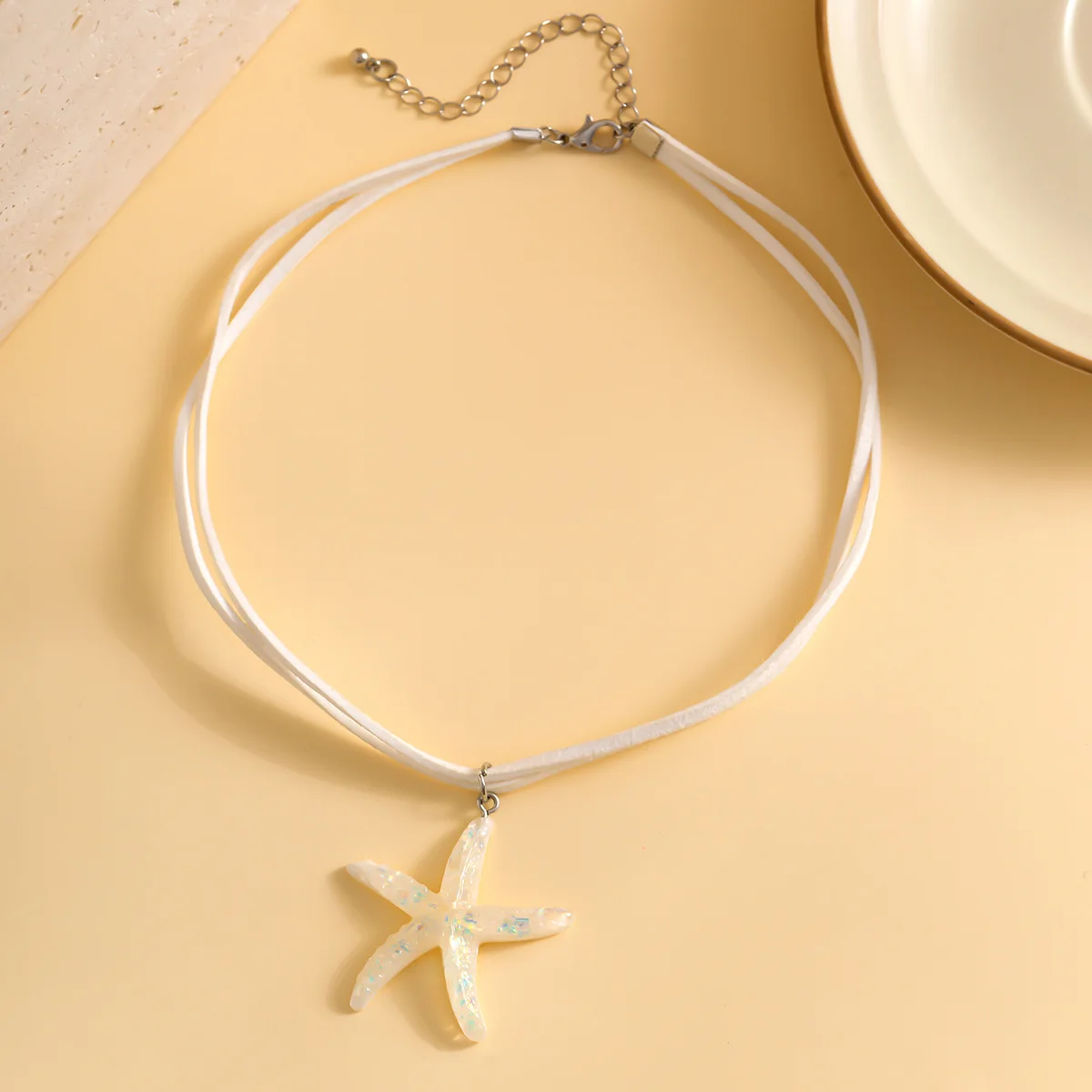 Boho mehrschichtige weiße Seilkette Halskette für Frauen Mode große Harz Seestern Stern Anhänger Halskette Strand Party Schmuck – Detail 4