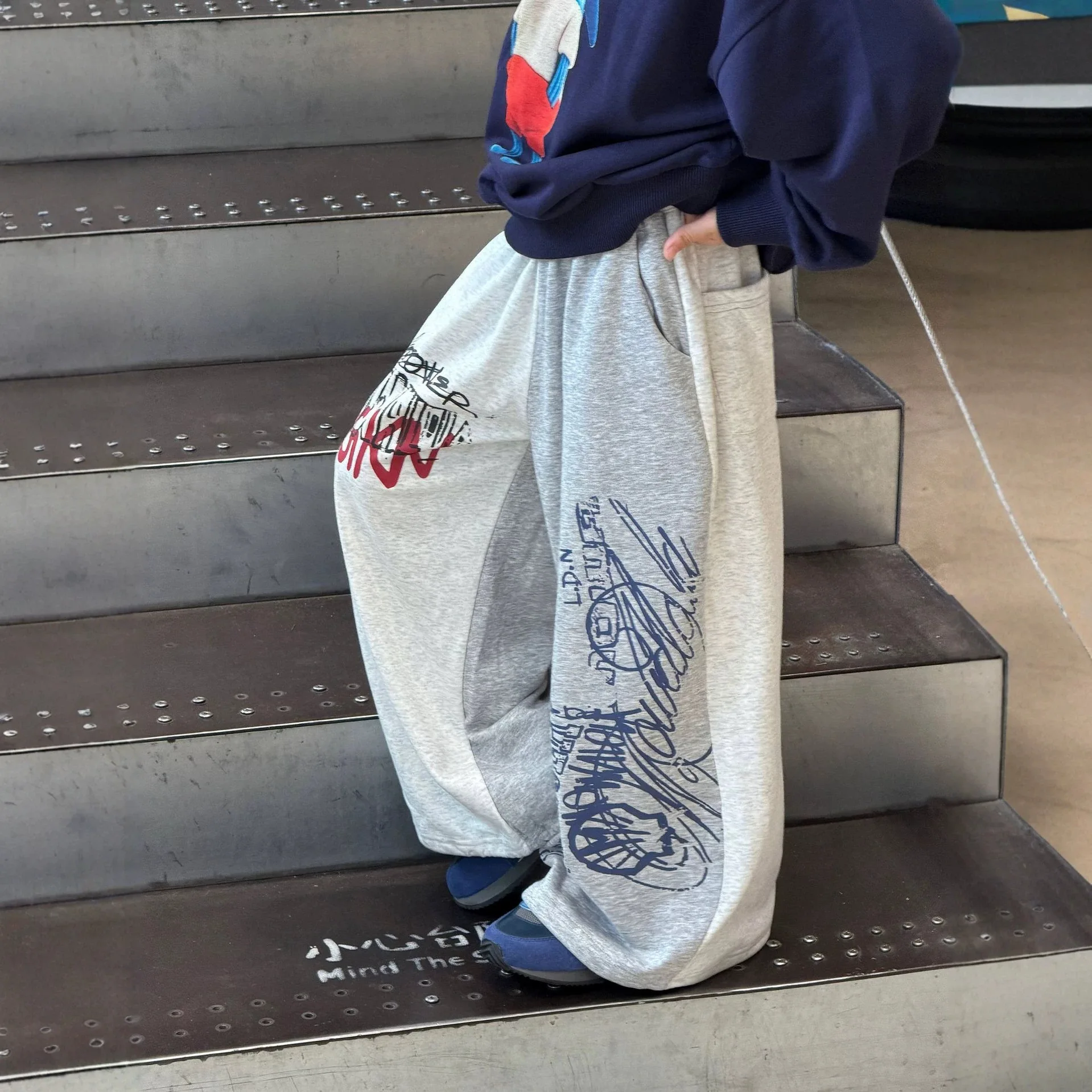 Children Clothes Kids Loose Fashionable Pants New Autumn Retro Printed Color-blocking Grey Loose Sweatpants Boys Casual Pants