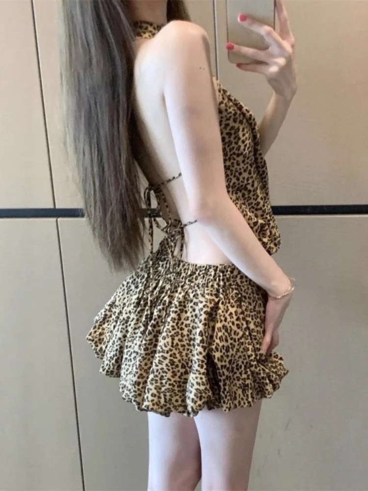 Y2K Backless Halter Mini Dress - Gaun Mini Lipit A-line Tanpa Lengan