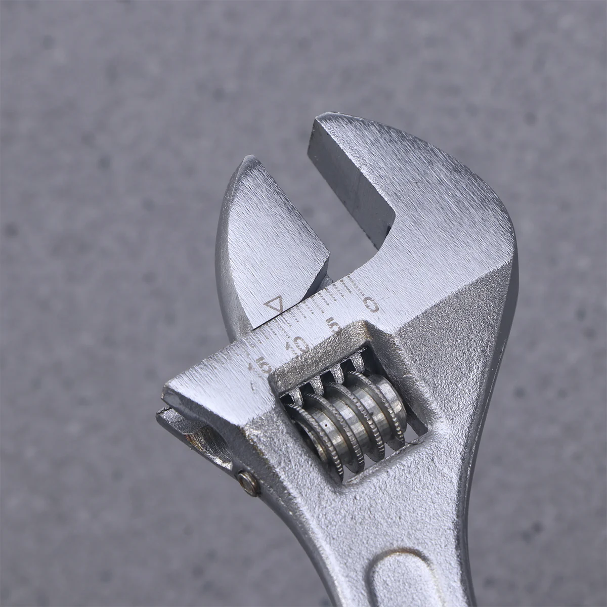 

Universal Multi-Function Adjustable Wrench Durable Repair Tools Ergonomic Design for Mechanical Maintenance Household Car Repair