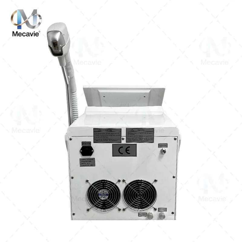 808nm ديود آلة إزالة الشعر بالليزر 4 الطول الموجي الدائم غير مؤلم الفيزيائية تحت الإبط معدات إزالة الشعر 4000 واط