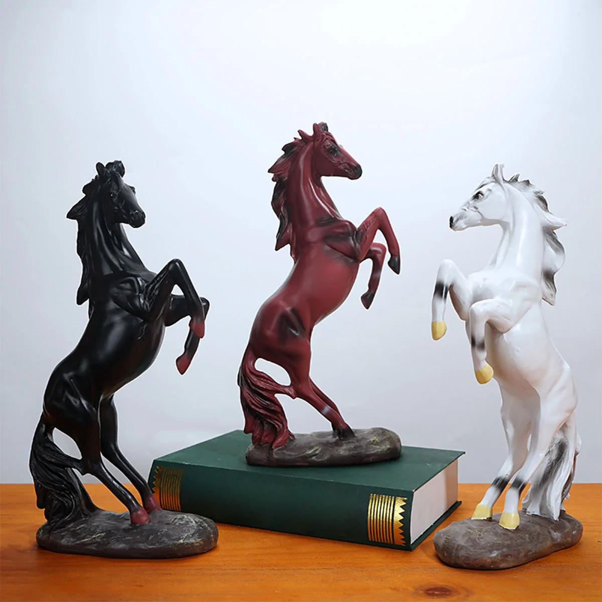 

Animal Desk Statue, Modern Style Resin Desktop Sculpture Ornament for Office, Wedding, Living Room Bookshelf Bedroom Home Decor