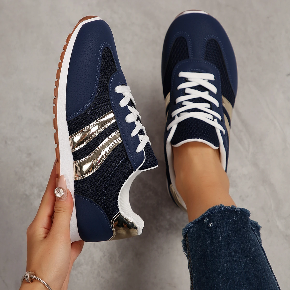 Blue Sports Shoes Summer New Round Head Color Matching Sneakers Lace-up Soft Sole Anti-slip Wear-resistant Flat image 4