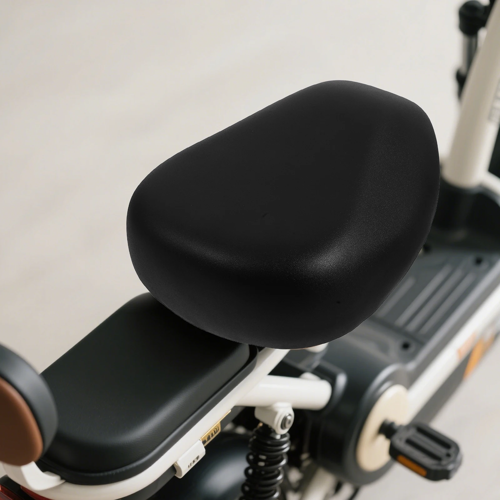 

Comfortable Padded Electric Bike Seat Cushion Oversized Thick Design for Men Women Outdoor Cycling Easy Clean Bike Seat Pad