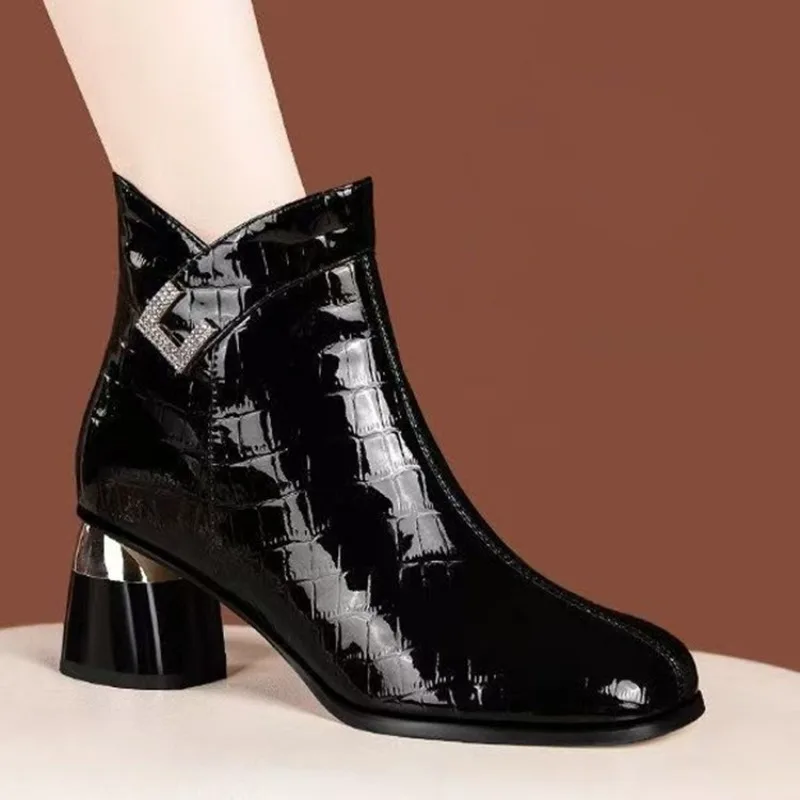 Trend Women Ankle Boots 2025 New Fashion Autumn Female Shoes Retro Belt Buckle Work Shoes Thick Heels Platform Short Boots Women