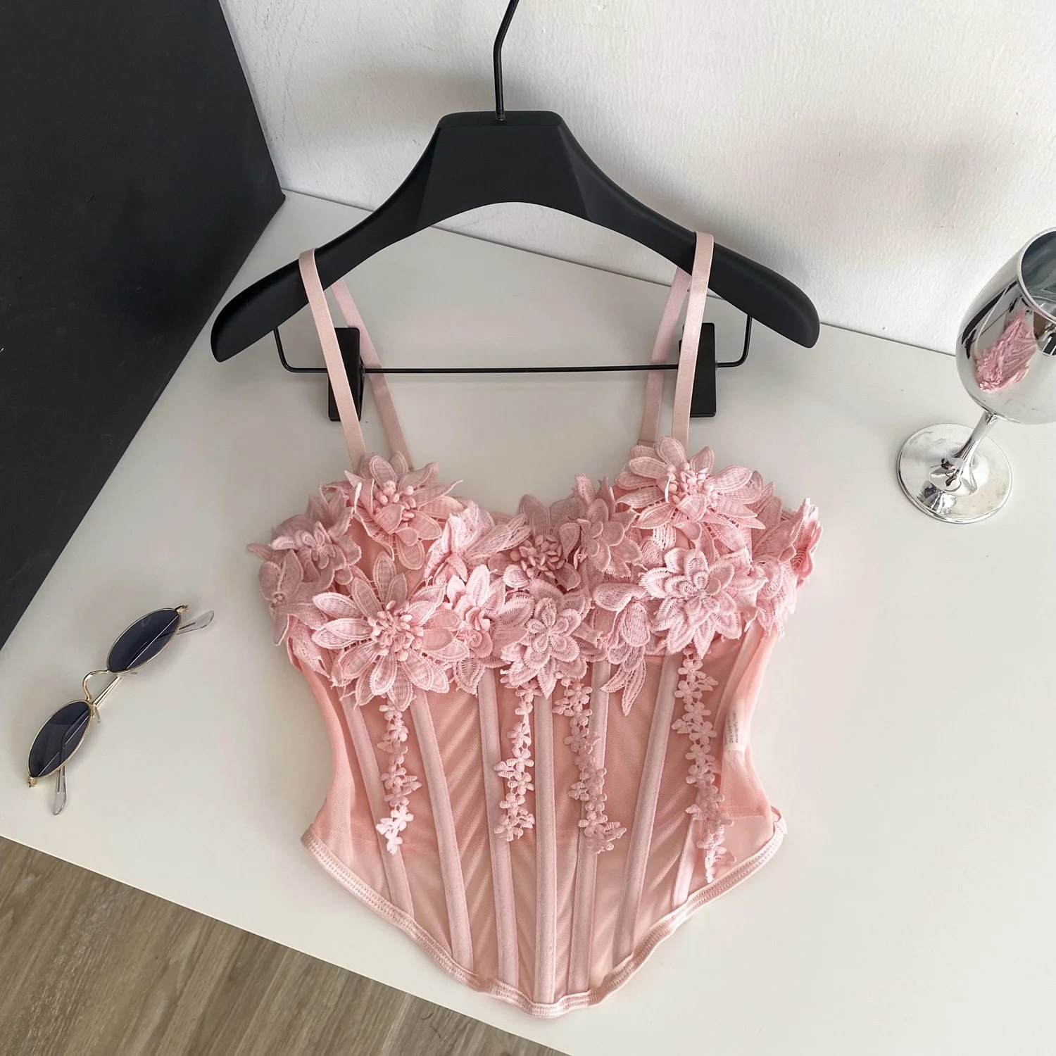 

Clothland Women Sexy Pink Floral Camis Sleeveless Backless V Neck Mesh Shirt Female Chic Crop Top Mujer WA419