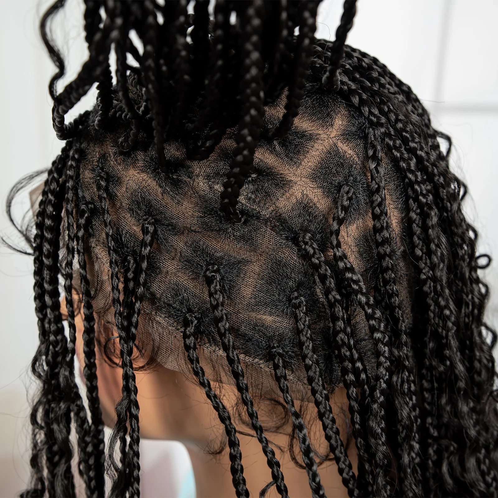 Perruques tressées synthétiques en boîte sans nœuds de 32 pouces, perruques tressées Boho en dentelle complète avec extrémités bouclées, perruque Lace Frontal tressée pour femmes