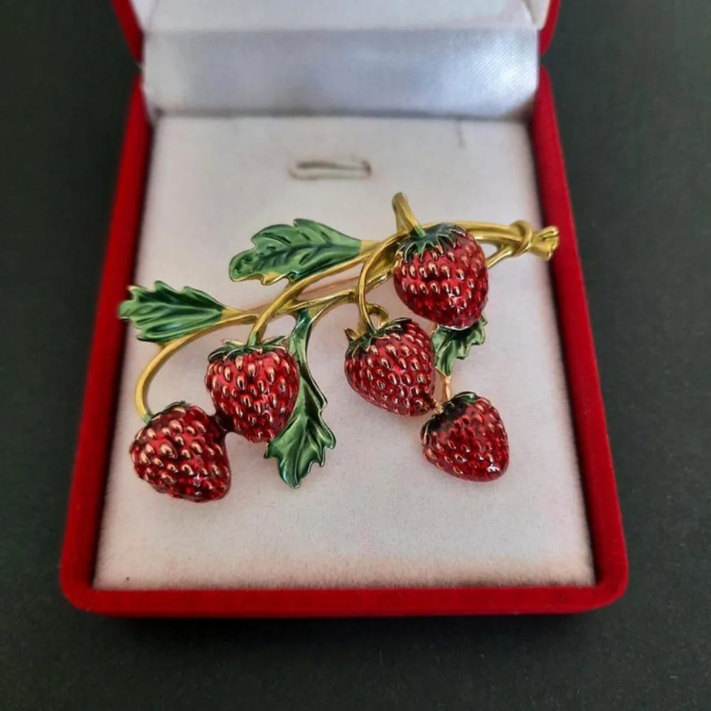 Barocke, luxuriöse, wunderschöne Brosche mit Erdbeerfrucht-Design für Damen und Herren, Schmuckzubehör, Geschenk für Hochzeit, Urlaub, Party