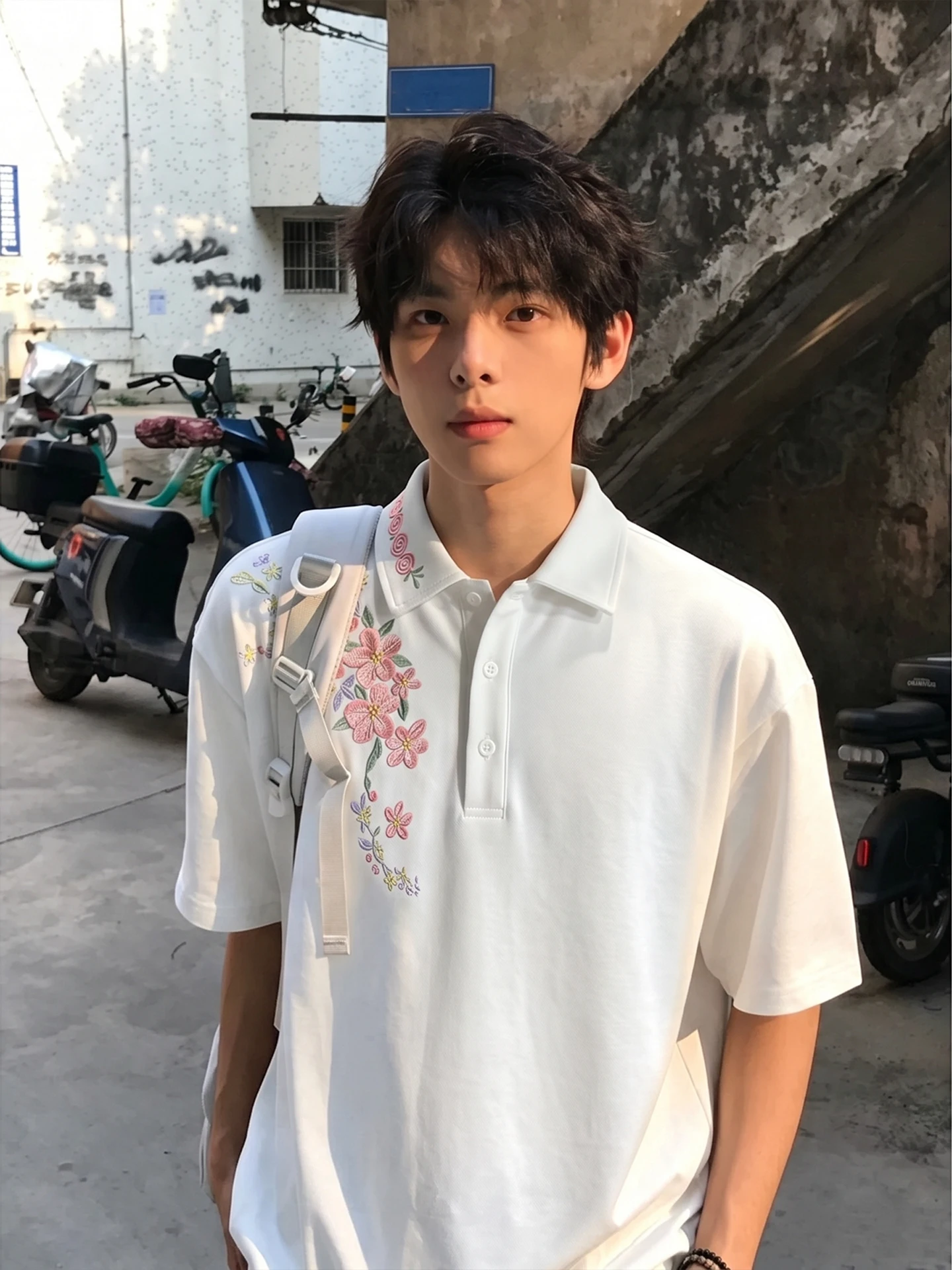 White American Floral Embroidery Short Sleeve  Shirt Men Summer Thin High-End Feel Stand Collar T-Shirt Heavy Half Sleeve