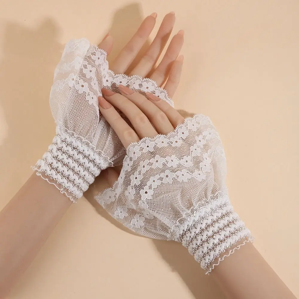 

Fashion Lace Ruffled Wrist Fake Sleeves Cuffs Costume Accessory Soft Fake Cuff Comfortable Wrist Cuff Wedding
