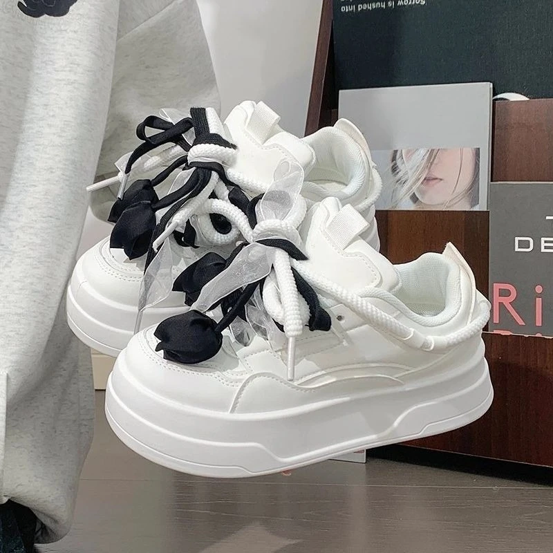 

Black Rose Platform Sole White Sneakers Women Shoes 2025 New Arrival Height Increasing Board Shoes Niche Versatile Bestseller