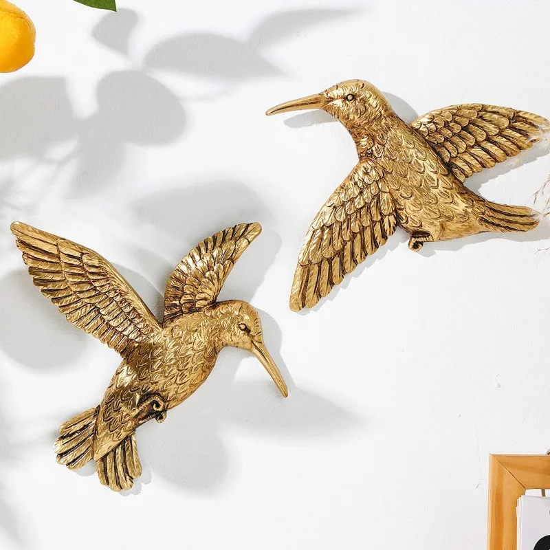 Creative European Style Light Luxury Golden Hummingbird Wall Hanging Resin Material,Decorative Wall Hanging in Hummingbird Shape