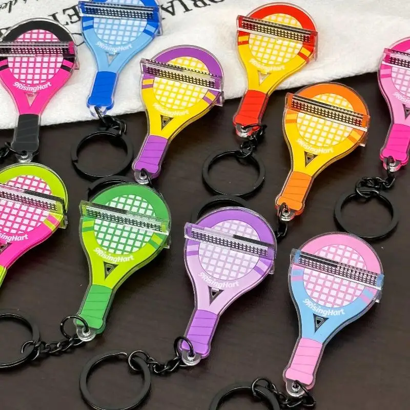 Leichter Mini-Acryl-Pickleball-Schläger-Schlüsselanhänger, leuchtend mehrfarbig, robuster Schlüsselring für Autoschlüssel-Ornament, kleines Geschenk – Detail 5