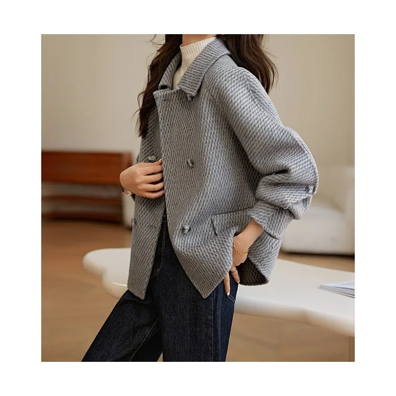 

2025 Autumn Winter Women's Woolen Coats New Fashion Korean Solid Short Outerwear Loose Double Breasted Woolen Jacket Female Tops