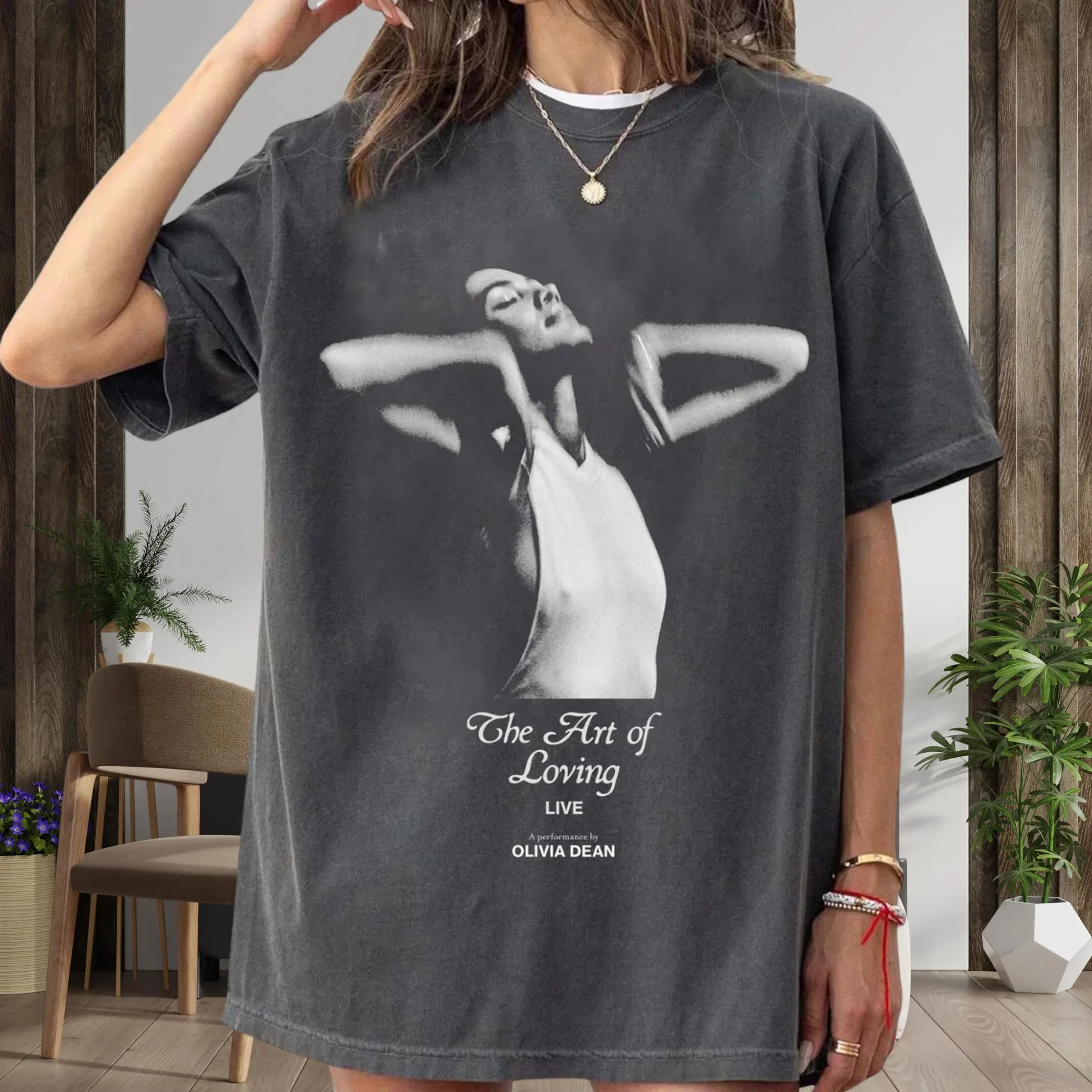 Summer Women's Vintage Olivia Dean Print T-shirt Streetwear Oversized Loose Casual Short Sleeve Suitable for All Seasons