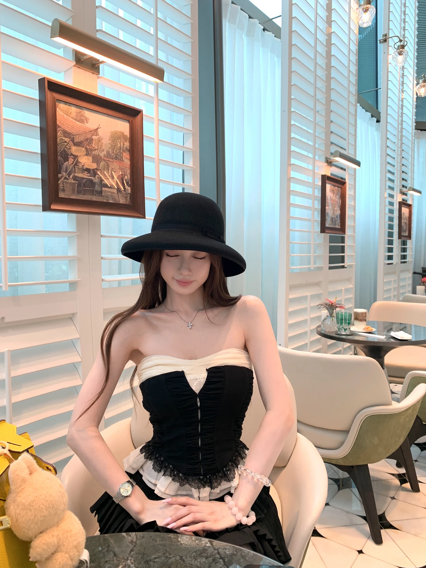 

Топ JUNSTUDIO Sweet Heart: летний женский топ-бандо с вышивкой, кружевом и эффектом утягивания талии, однотонный, в ретро-стиле