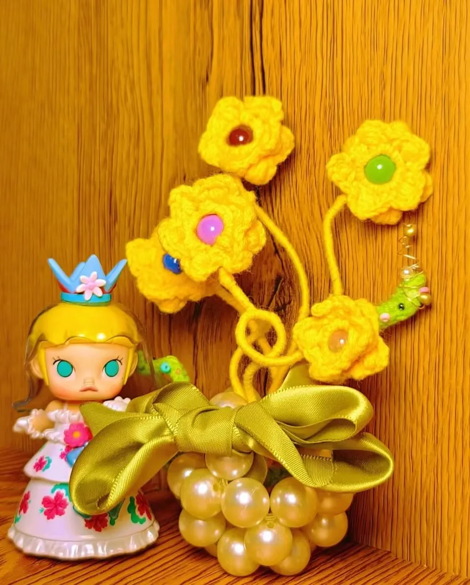 

POP MART Molly Mika Ninagawa Flower Dreaming Series Kawaii Anime Action Figure - Blind Box - Surprise Mystery Collectible Toy Gi