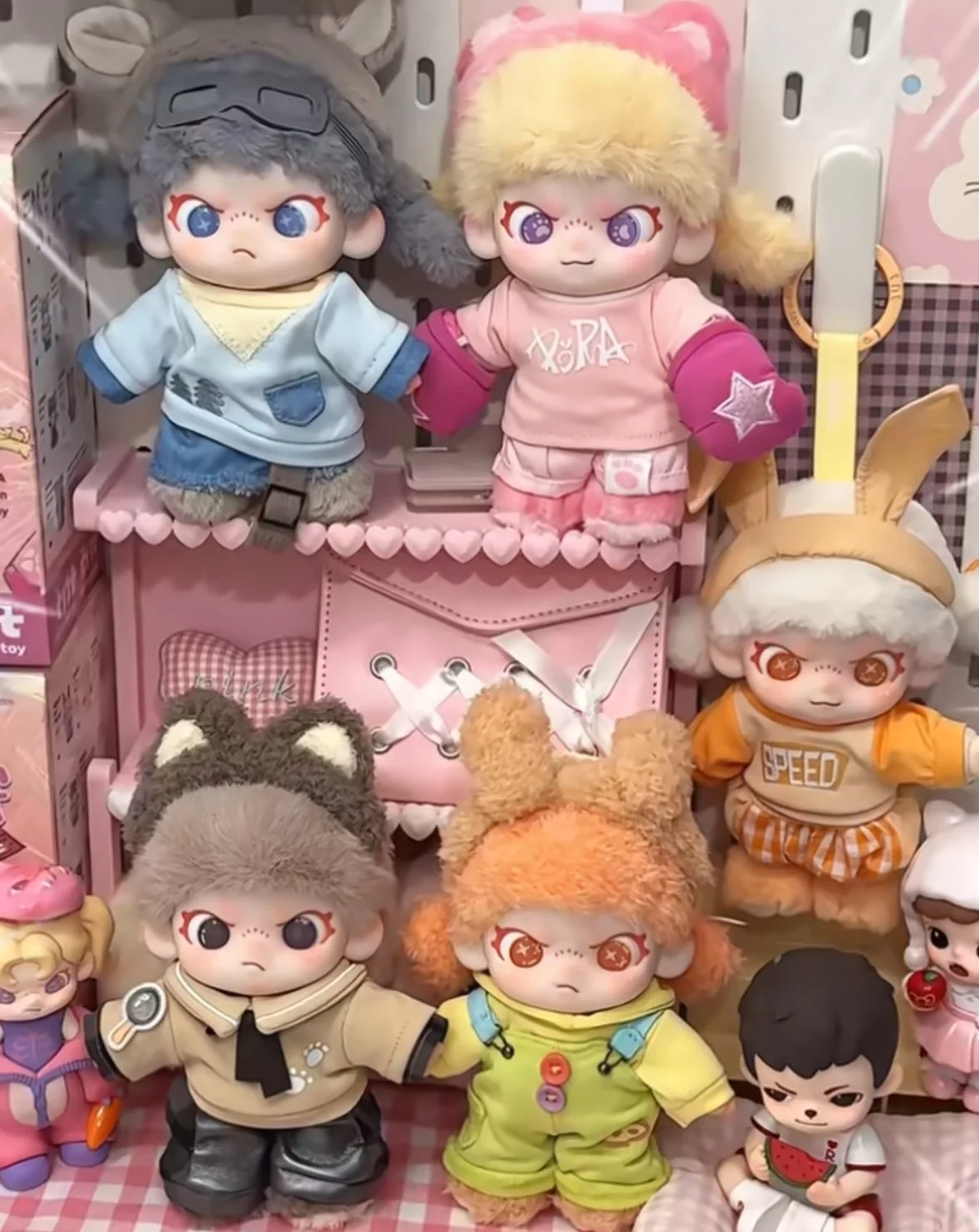 

Серия Dora Be Yourself: Виниловый плюшевый брелок-сюрприз (слепая коробка), милый кукольный кулон, украшение для сумки, рождественский подарок, модная коллекционная игрушка