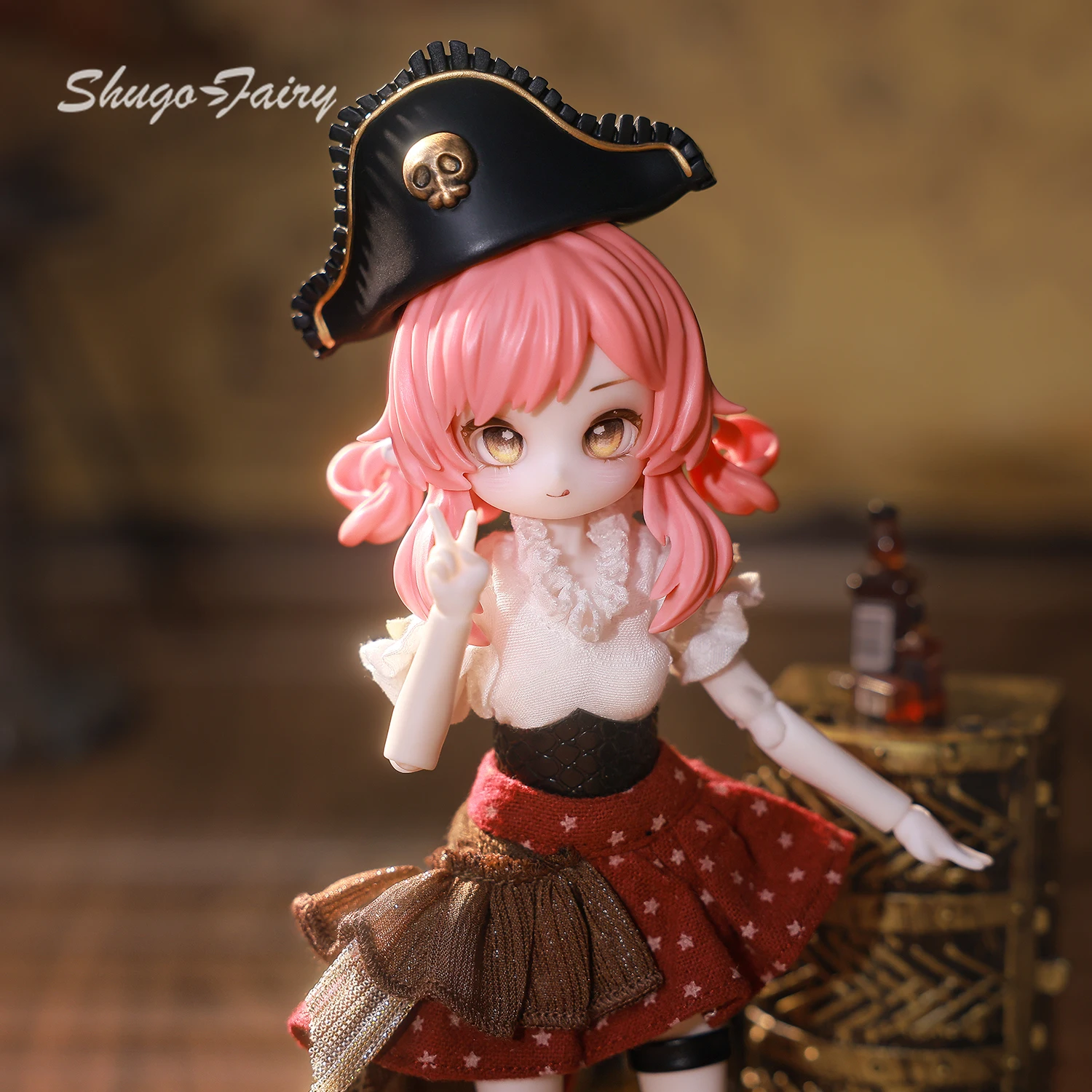 Figurki BJD w Blind Boxach 1/8 Falowane Włosy Pełny Zestaw Figurka Anime Kobieta Kapitan Ekspedycji Strój Pirata Peruka z Żywicy Wróżka Shuga