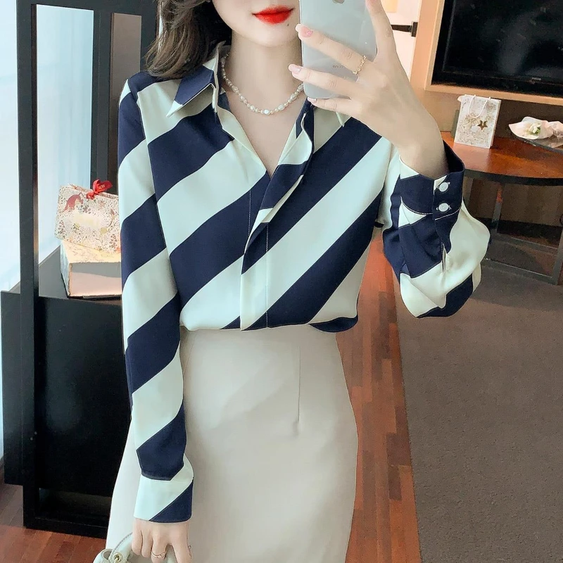 Blue Striped Loose Elegant Blouse Long Sleeve Polo Neck Korean Shirt Tops Spring Autumn New Fashion Temperament Women Clothing