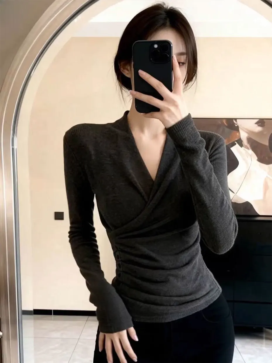 

Women's V-neck Short Sleeve T-shirt Long Sleeve Base Shirt Inner Wear Crossed Pleated Slim Fit Winter Short Top Korean Style