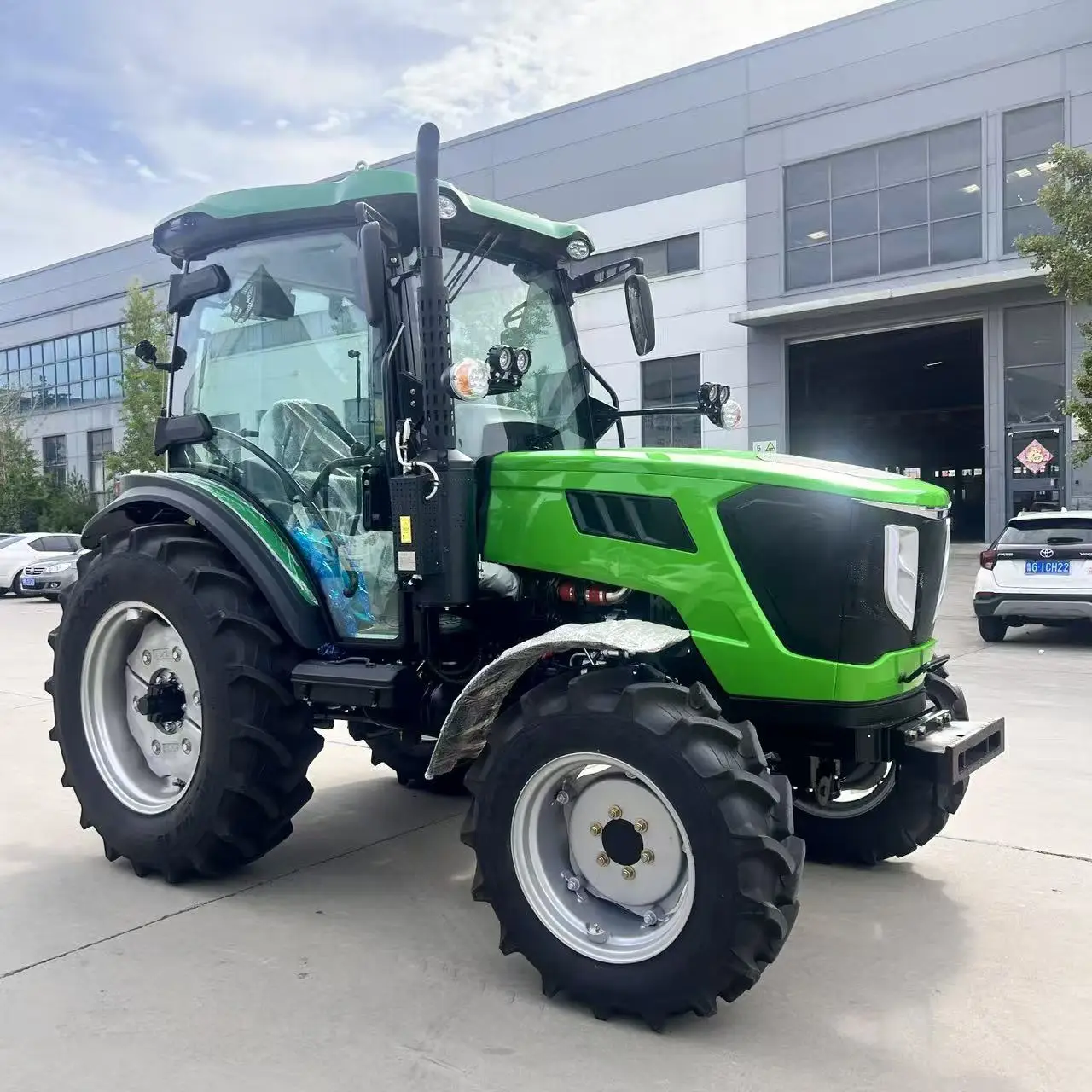 Mini-tracteur compact 4x4 diesel 50HP 70HP 80HP 90HP pour ferme, jardin et agriculture – Commandez directement à prix super bas
