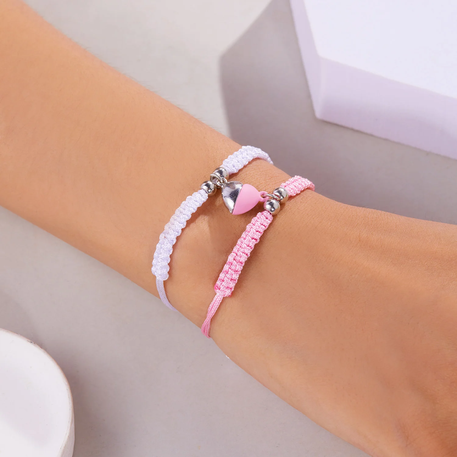 2-teiliges einfaches glückliches rotes Seil-geflochtenes Armband für Damen und Herren, romantisches Herz, magnetisches Paar, passende Armbänder, Freundschaftsschmuck – Detail 13