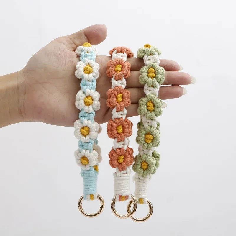 2023 Intangible Cultural Heritage Folk Handicraft Weaving Key Chain Bohemian Flower Chrysanthemum Daisy Wrist Strap Keyring