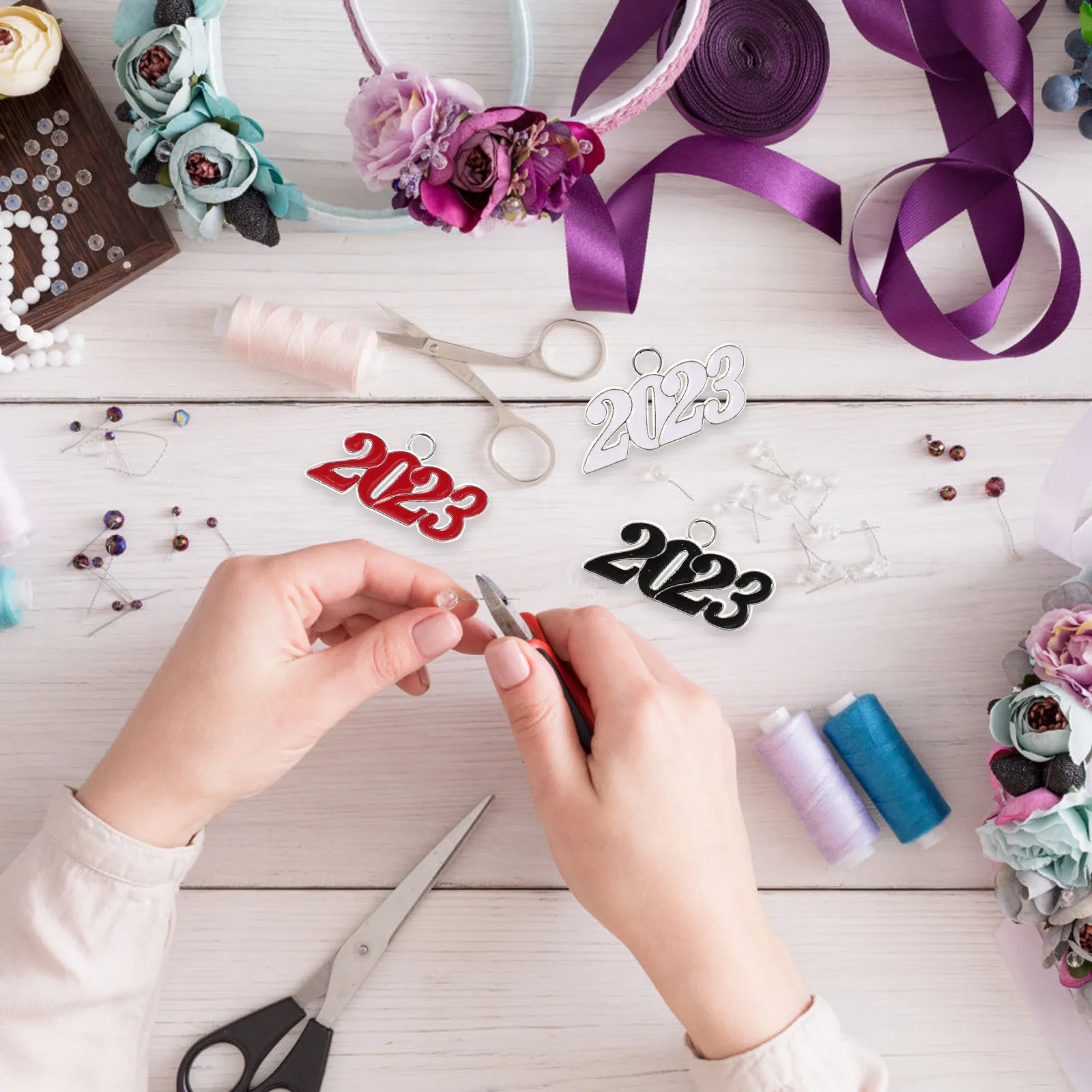 

25Pcs 2023 Jewelry Pendants Colorful Number Charms for Necklace Bracelet Earrings Key Chain Crafting Graduation Party Favors