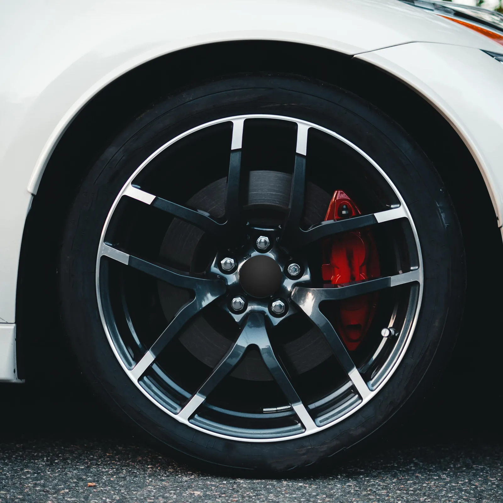 

Наклейки на колпаки ступиц колес (4 шт.): стильные, устойчивые к царапинам, универсальные декоративные наклейки для центра дисков автомобиля