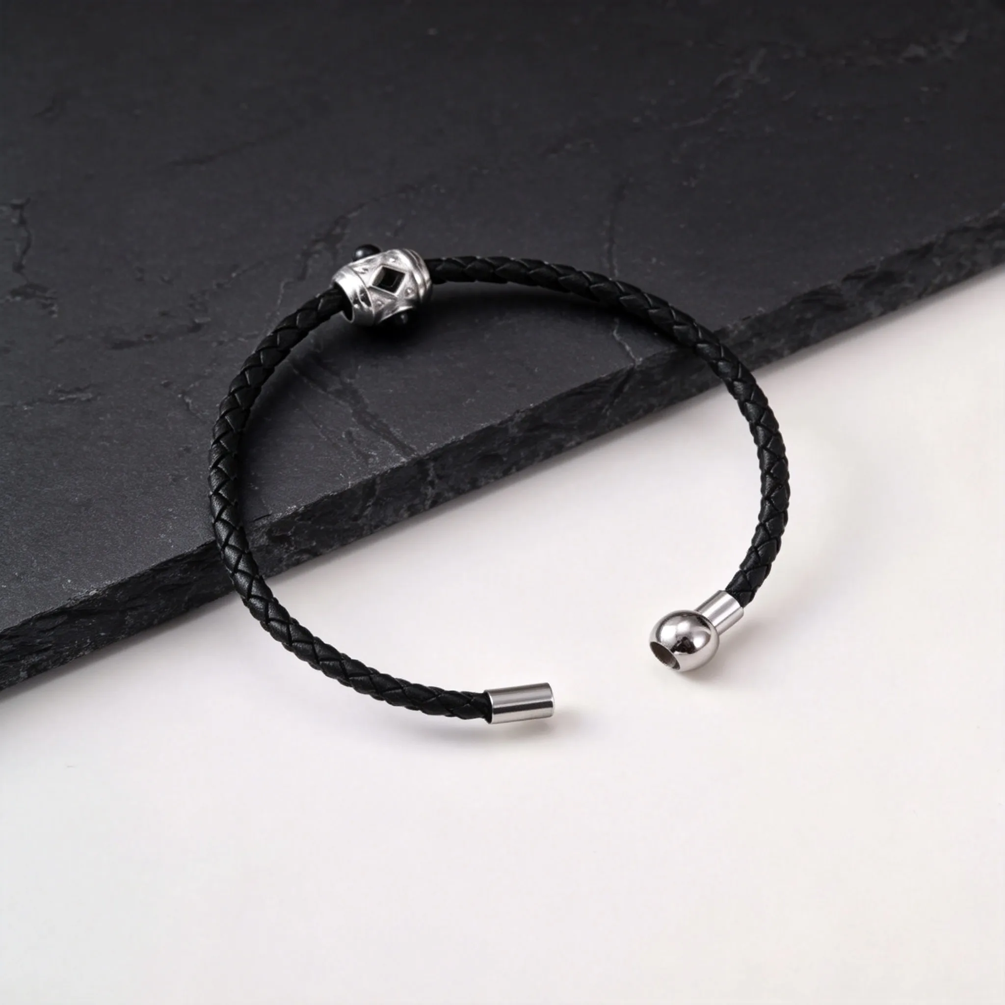 Stilvolle Herren-Lederarmbänder, Edelstahl-Armband mit schwarzen Zirkonia-Steinen, Geschenk für Ehemann, Vater, Sohn, BBF – Detail 4