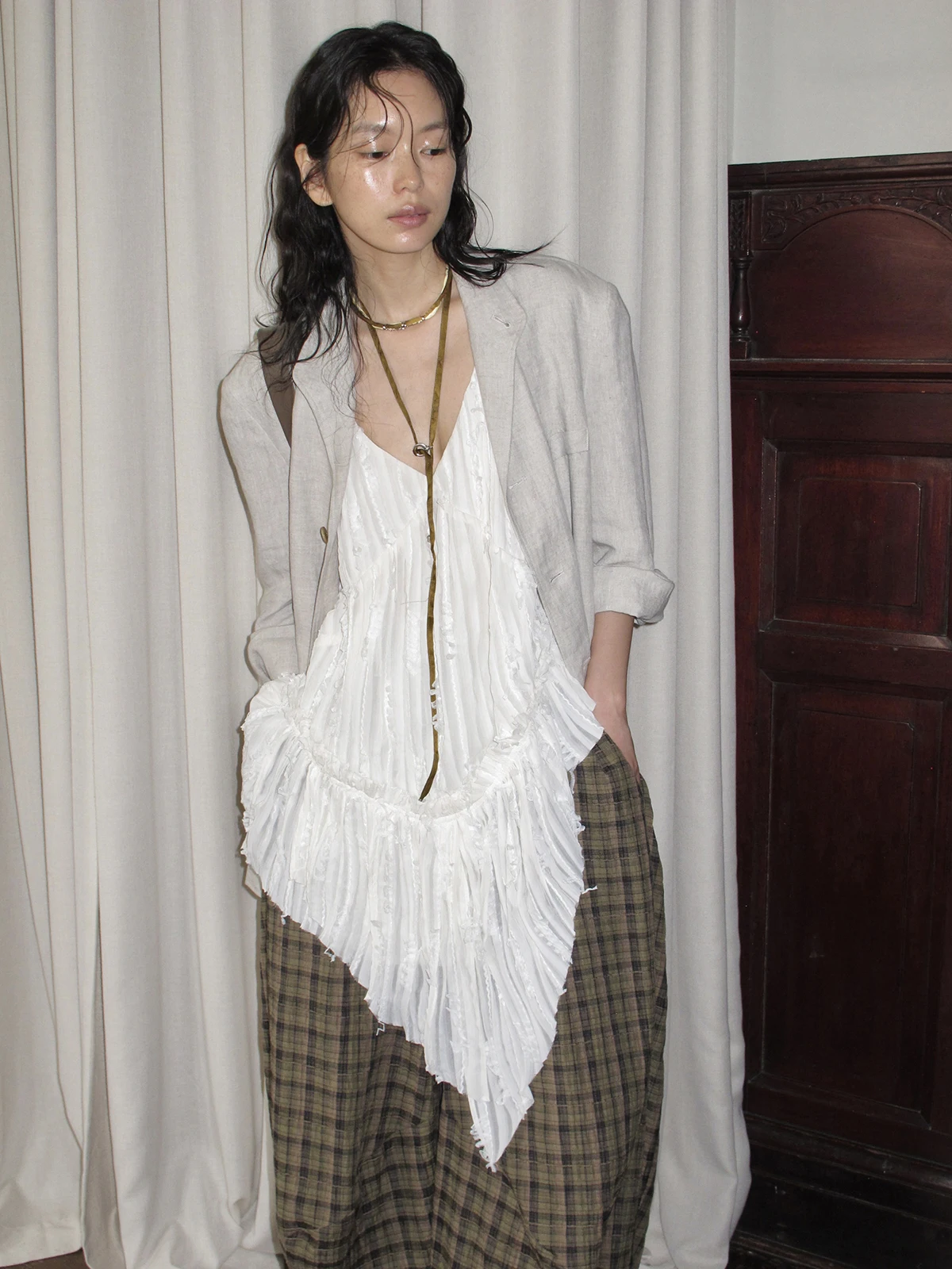 

Molin асимметричный топ с вышивкой и рюшами и прямая юбка, женский комплект Faion, летняя коллекция из полиэфирного волокна